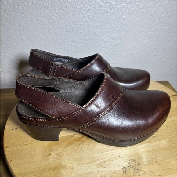 Dansko Women's Slingback Brown Leather Clogs size 39/ 8.5 - Picture 1 of 8